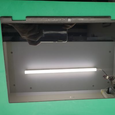 LP116WH6-SPA2 LG Display 11,6” 1366 (RGB) EXHIBICIONES INDUSTRIALES del LCD del ² de ×768 300 cd/m